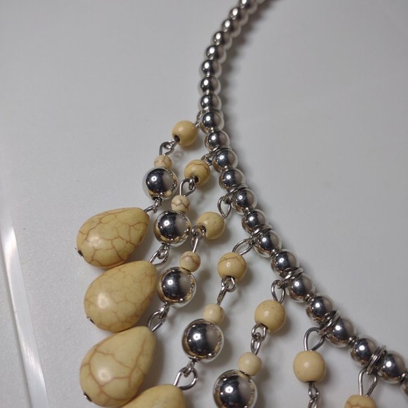 Plastic And Stone Bead Necklace Adjustable 17.5 To 20 Inches - Picture 6 of 11